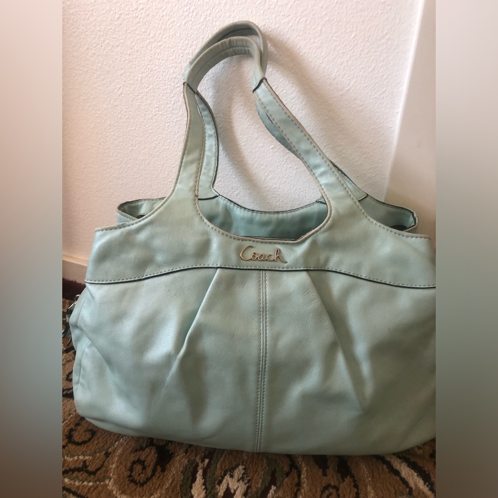 Coach leather shoulder bag, in mint color